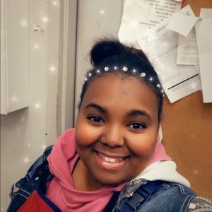 Meet your Posher, Dana